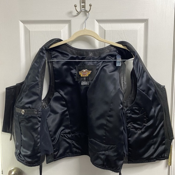 HARLEY DAVIDSON Women's Leather Motorcycle Black Vest Iron Cross/Hog Biker Sz. L - Picture 4 of 7